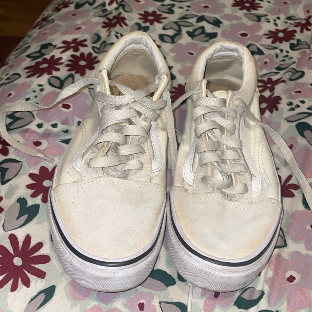 Crème color vans